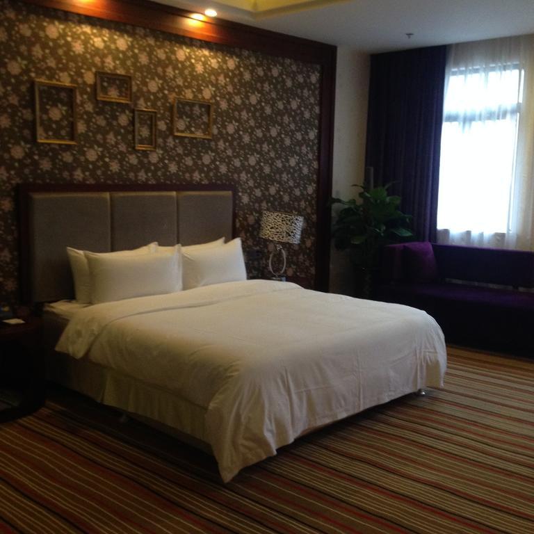 Shidu Purple Yuet Hotel تشونغتشينغ الغرفة الصورة
